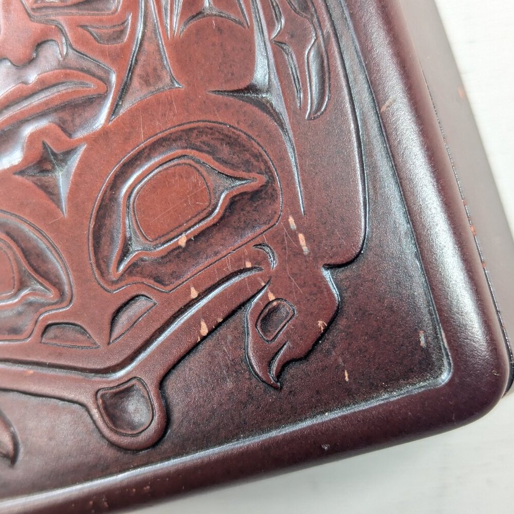 BOMA Canada Frog Boxby Keith Tait, First Nations Totem trinket box - Picture 5 of 14